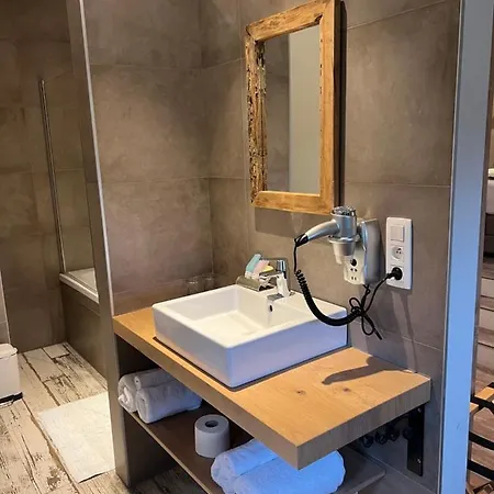 Otel Elinoa
